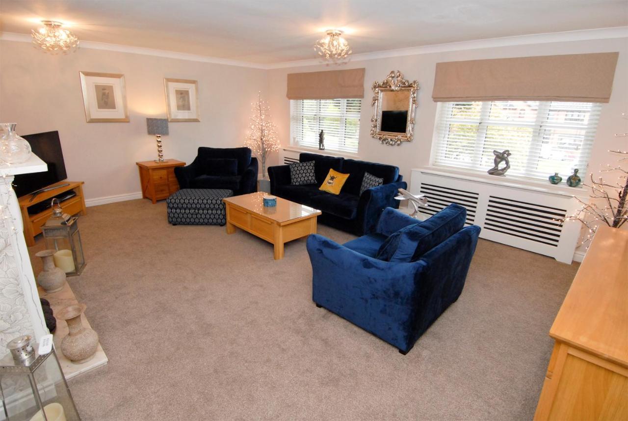 Wilmslow Airbnb Exterior photo