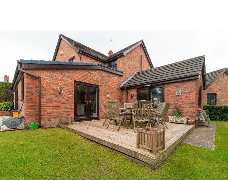 Wilmslow Airbnb Exterior photo